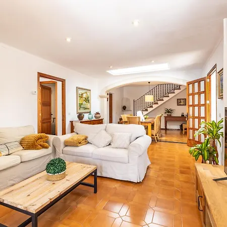 Creus Holiday home *